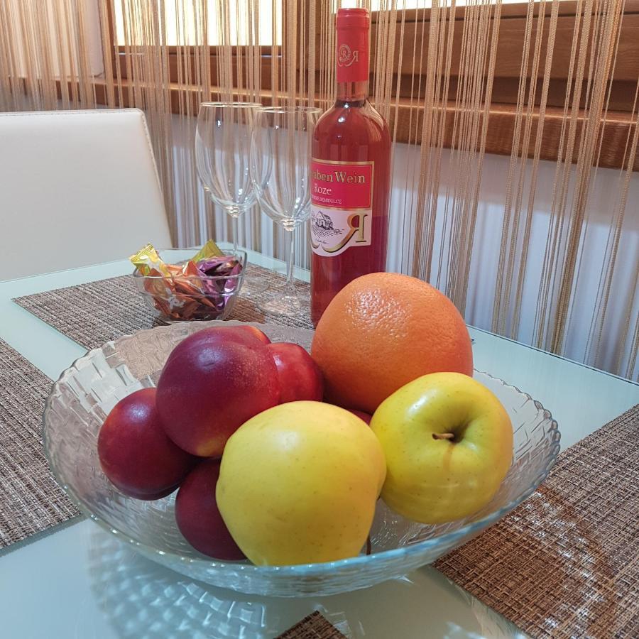 Sarah Apartment Констанца Екстериор снимка