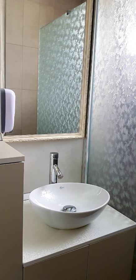 Sarah Apartment Констанца Екстериор снимка